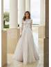 Long Sleeves Ivory Lace Tulle Famous Wedding Dress